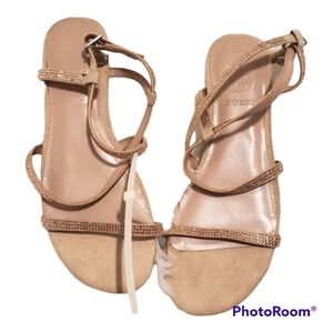 GUESS Marciano Strappy Pink Crystal Flat Sandals Shoes - Size 5 / 35